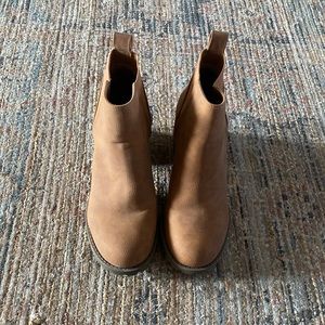 Never worn Dirty Laundry Lido cognac block heel booties size 7